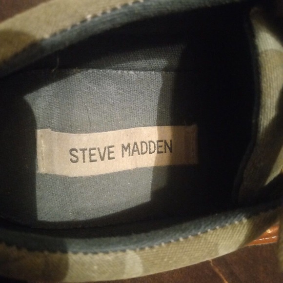 STEVE MADDEN LITTLE BIG BOYS CAMO SNEAKER CAM Size 6 - Picture 7 of 7